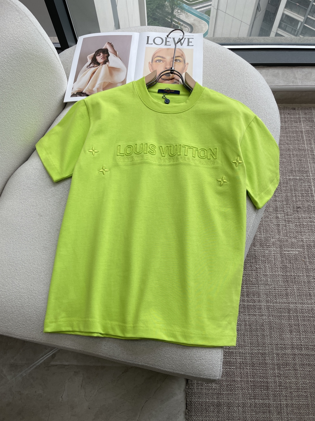 Lv2026春夏款/官网同步面料采用重磅纯棉精梳棉面料，OS宽松版型，上身版型超正！日常百搭，衣橱必备单