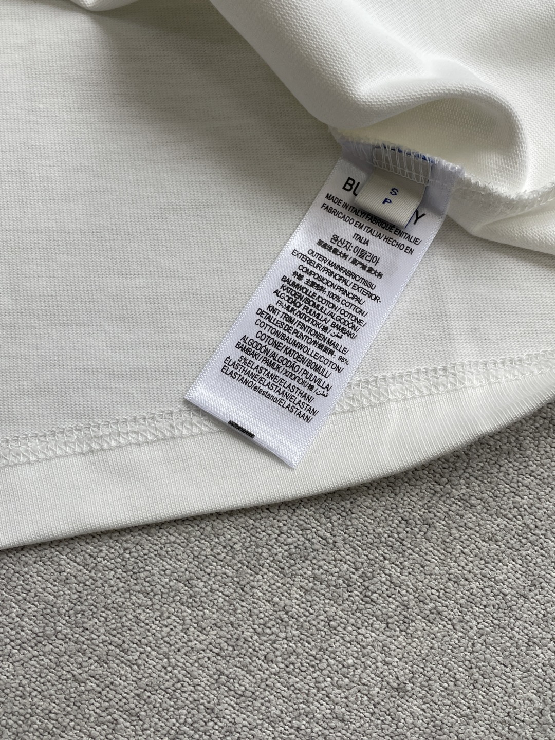 Bur 2026春夏款/官网同步面料采用重磅纯棉精梳棉面料，OS宽松版型，上身版型超正！日常百搭，衣橱必