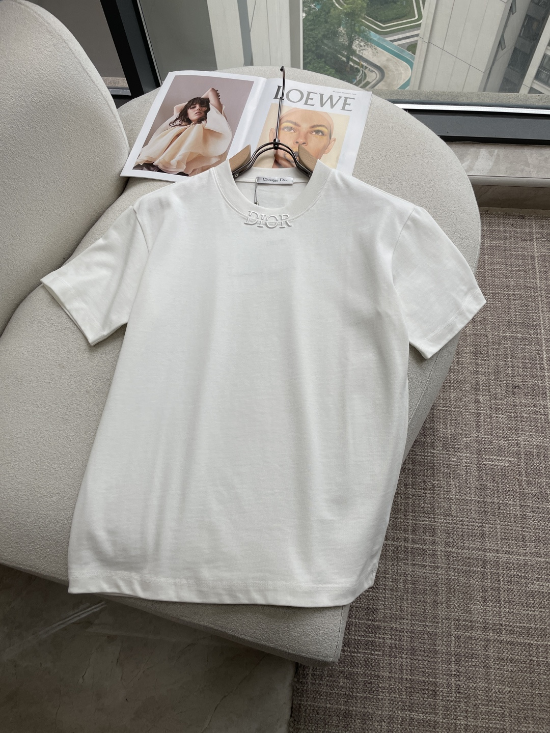 D奥2026春夏款/官网同步面料采用重磅纯棉精梳棉面料，OS宽松版型，上身版型超正！日常百搭，衣橱必备单