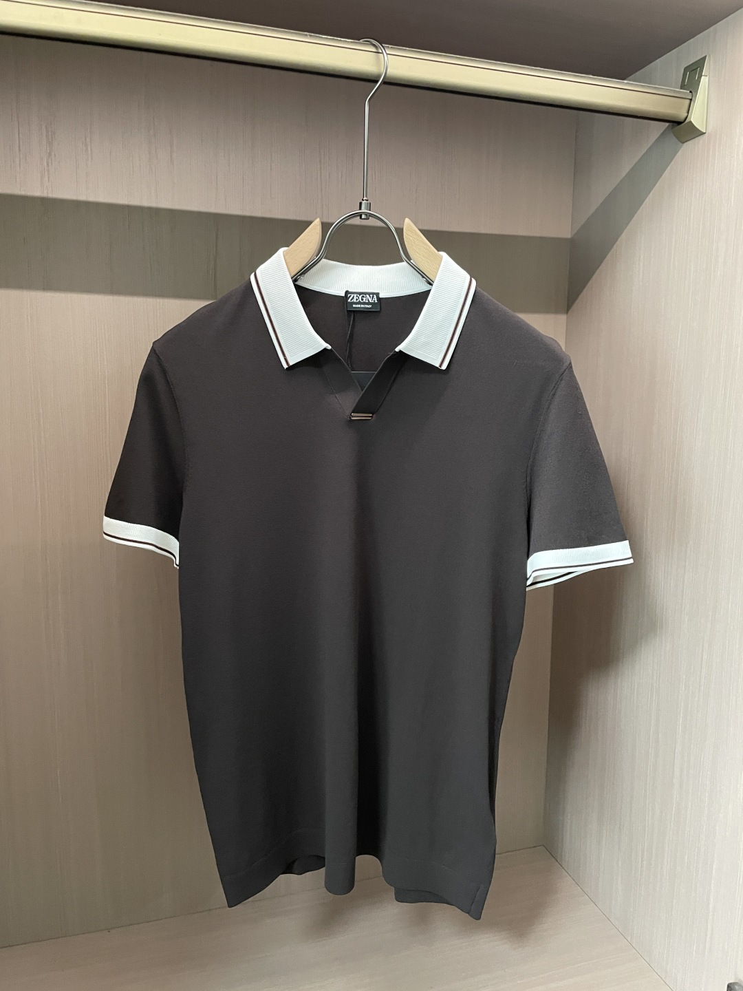 EZ高端春夏新款一比一专柜款，进口纯棉针织翻领短Tee，高端男士纯色针织撞色领短袖T恤，Polo衫！贸易