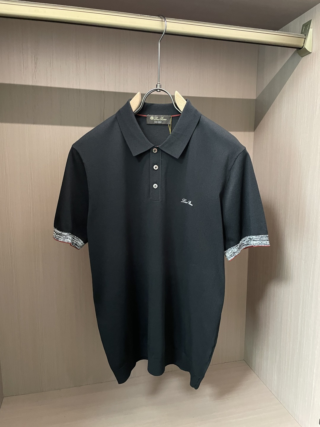 26春夏新款Loro Piana商务休闲PoLo衫，源于意式奢华与日常舒适的精妙融合。甄选上乘针织面料，