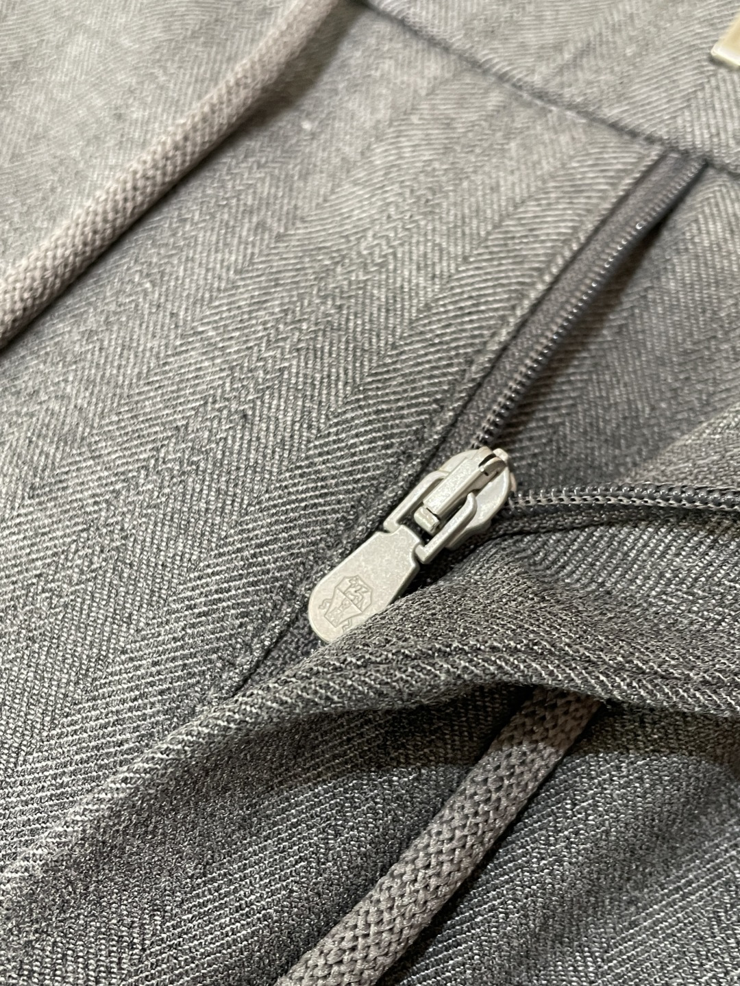 AS春夏新款人字纹棉麻混纺抽绳休闲裤，男士时尚裤脚卷边直筒修身休闲长裤九分裤！贸易公司渠道稀出，同步官网