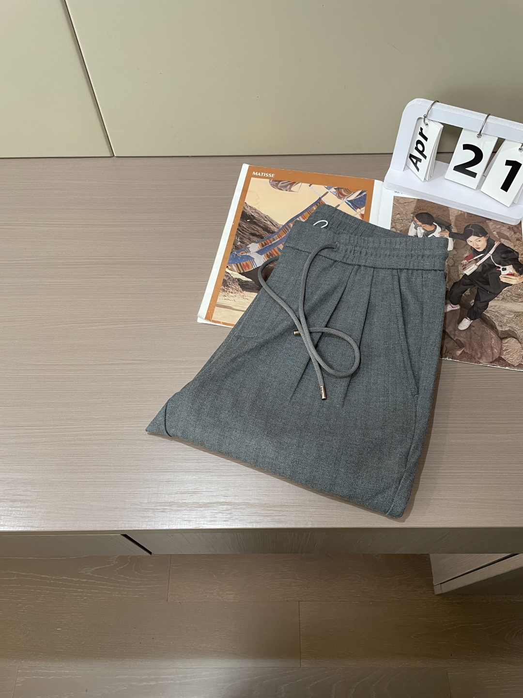 AS春夏新款人字纹棉麻混纺抽绳休闲裤，男士时尚裤脚卷边直筒修身休闲长裤九分裤！贸易公司渠道稀出，同步官网