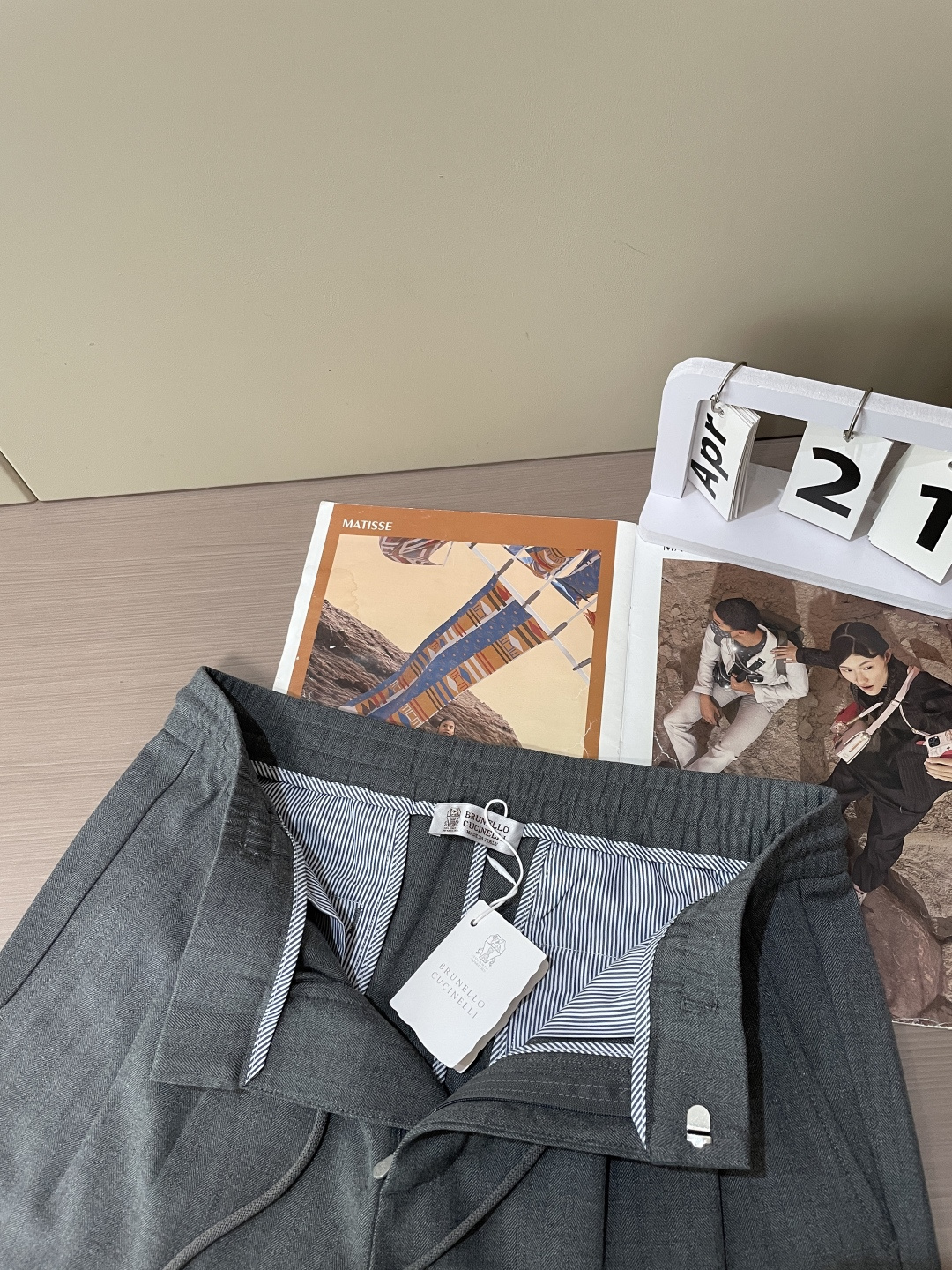 AS春夏新款人字纹棉麻混纺抽绳休闲裤，男士时尚裤脚卷边直筒修身休闲长裤九分裤！贸易公司渠道稀出，同步官网