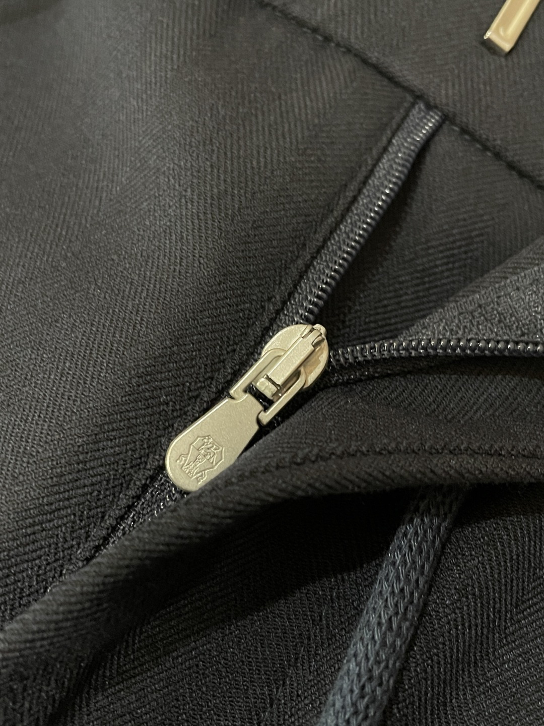 AS春夏新款人字纹棉麻混纺抽绳休闲裤，男士时尚裤脚卷边直筒修身休闲长裤九分裤！贸易公司渠道稀出，同步官网