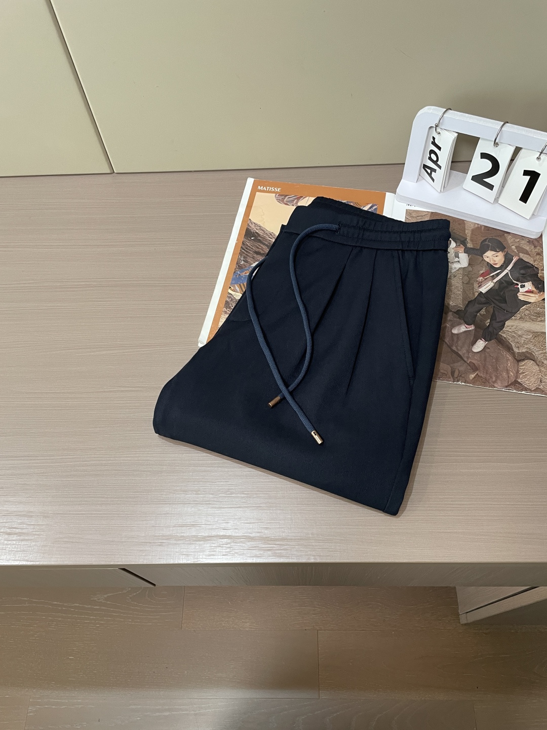 AS春夏新款人字纹棉麻混纺抽绳休闲裤，男士时尚裤脚卷边直筒修身休闲长裤九分裤！贸易公司渠道稀出，同步官网