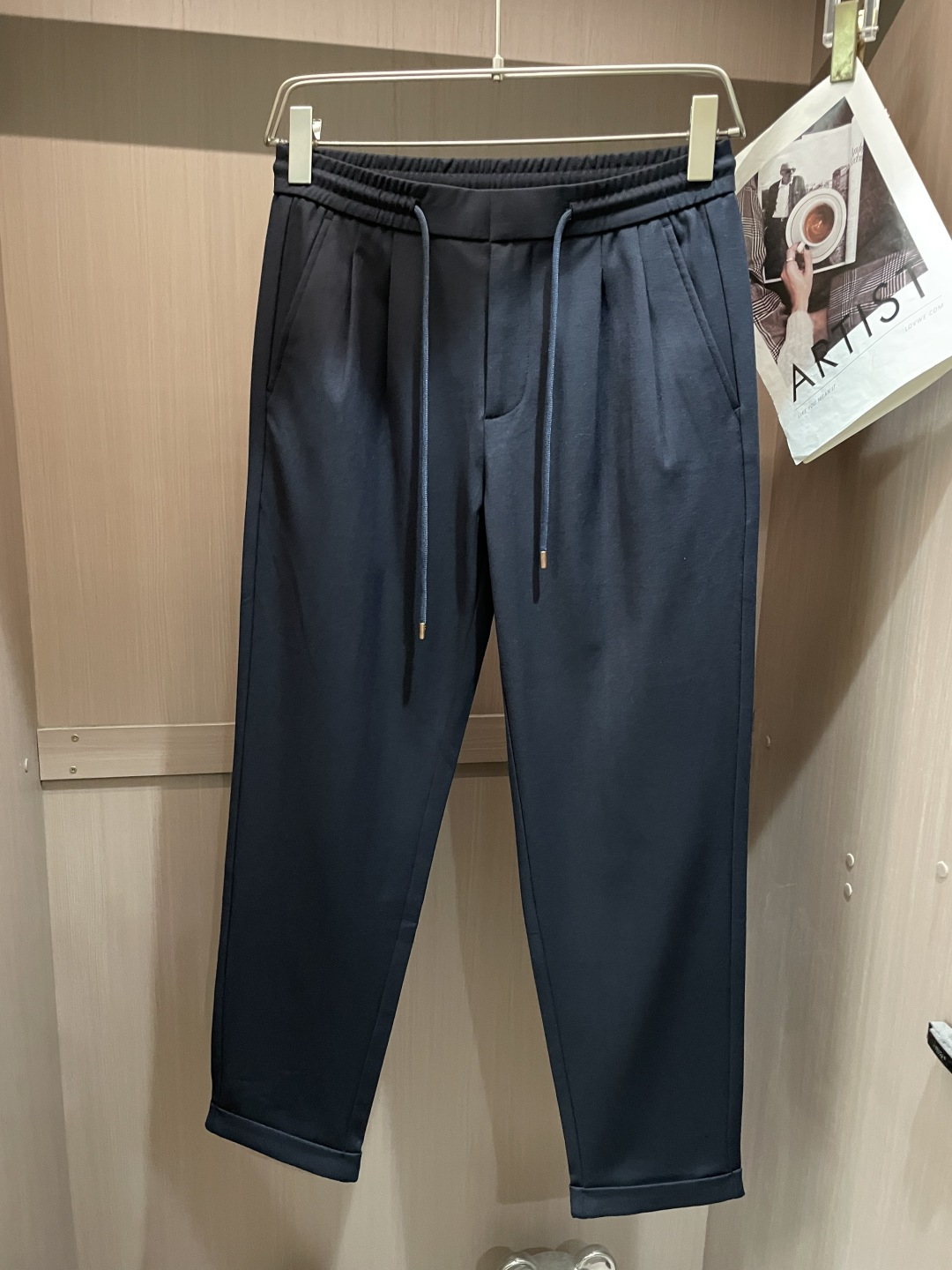 AS春夏新款人字纹棉麻混纺抽绳休闲裤，男士时尚裤脚卷边直筒修身休闲长裤九分裤！贸易公司渠道稀出，同步官网