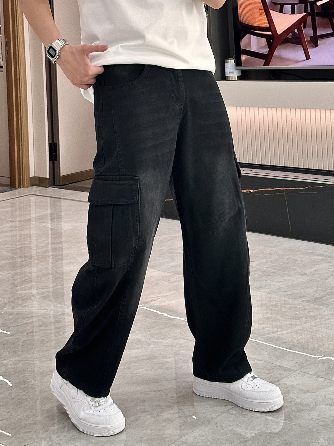 miumiu 2026春夏 最新款休闲裤，订制面料 柔软排汗，舒适度极高。上身非常舒爽，原版辅料细节。上