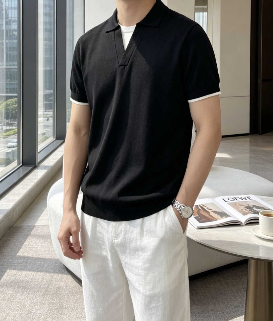 NO:846456,LP is a floral knitted Polo with a lazy and high-end feel, which is a must-have item for boys in summer. Exquisite fake two-piece V-neck design, neat and not monotonous, easy to wear with a gentleman's accent. Delicate floral knitted fabric, soft and breathable, skin-friendly and drapey, with a soft texture. Simple small lapels + ribbed cuffs, a stiff and slim silhouette, modifying the neck line. Gentle and white, suitable for commuting, daily life, and dating.  Low-key and luxurious, relaxed and elegant, with an unintentional sense of luxury, the upper body is distinguished. Size m-xxxl,,loro piana,19860909LP 自带慵懒高级感的花纱针织Polo,男生夏日质感刚需单品 精致假两件V领设计,层次利落不单调,轻松穿出绅士腔调 细腻花纱针织面料,软糯透气,上身亲肤垂顺,自带柔光质感 简约小翻领+罗纹收口,版型挺括显瘦,修饰脖颈线条 温柔显白,通勤、日常、约会都适配 低调轻奢,松弛有度,不刻意的高级感,上身即显贵 尺码m-xxxl,,loro piana,,Men's clothing