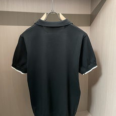 Loro Piana 自带慵懒高级感的花纱针织Polo,男生夏日质感刚需单品✨精致假两件V领设计,层次利 Loro Piana 自带慵懒高级感的花纱针织Polo,男生夏日质感刚需单品✨精致假两件V领设计,层次利