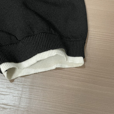 Loro Piana 自带慵懒高级感的花纱针织Polo,男生夏日质感刚需单品✨精致假两件V领设计,层次利 Loro Piana 自带慵懒高级感的花纱针织Polo,男生夏日质感刚需单品✨精致假两件V领设计,层次利