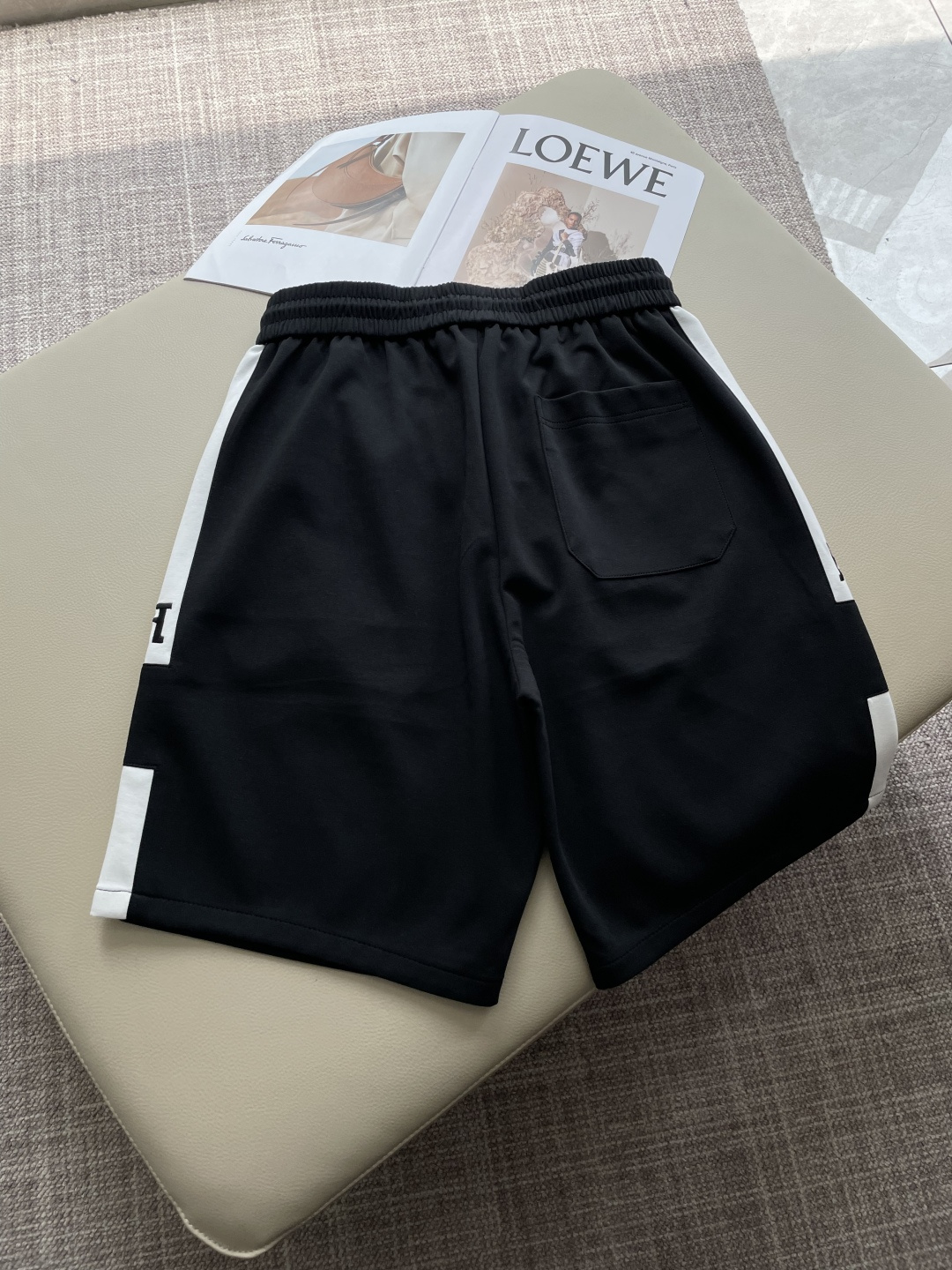 爱🐎仕2026夏季短裤！百搭松紧腰休闲五分裤！松紧腰 两侧插袋 面料采用客供定织高支纯棉料，上身透气，柔