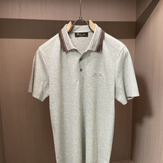 . LORO PIANA诺悠翩雅条纹撞色领轻奢Polo衫 ◽纯棉面料质感高级,触感细腻软糯温润,上身干爽透气亲肤, . LORO PIANA诺悠翩雅条纹撞色领轻奢Polo衫 ◽纯棉面料质感高级,触感细腻软糯温润,上身干爽透气亲肤,