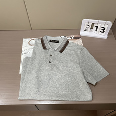 . LORO PIANA诺悠翩雅条纹撞色领轻奢Polo衫 ◽纯棉面料质感高级,触感细腻软糯温润,上身干爽透气亲肤, . LORO PIANA诺悠翩雅条纹撞色领轻奢Polo衫 ◽纯棉面料质感高级,触感细腻软糯温润,上身干爽透气亲肤,