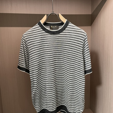 . 26春夏新款Loro piana亚麻混纺条纹针织短袖,源自意大利顶级奢品Loro Pi*na的这款短袖针织衫,是品 . 26春夏新款Loro piana亚麻混纺条纹针织短袖,源自意大利顶级奢品Loro Pi*na的这款短袖针织衫,是品