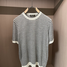 . 26春夏新款Loro piana亚麻混纺条纹针织短袖,源自意大利顶级奢品Loro Pi*na的这款短袖针织衫,是品 . 26春夏新款Loro piana亚麻混纺条纹针织短袖,源自意大利顶级奢品Loro Pi*na的这款短袖针织衫,是品