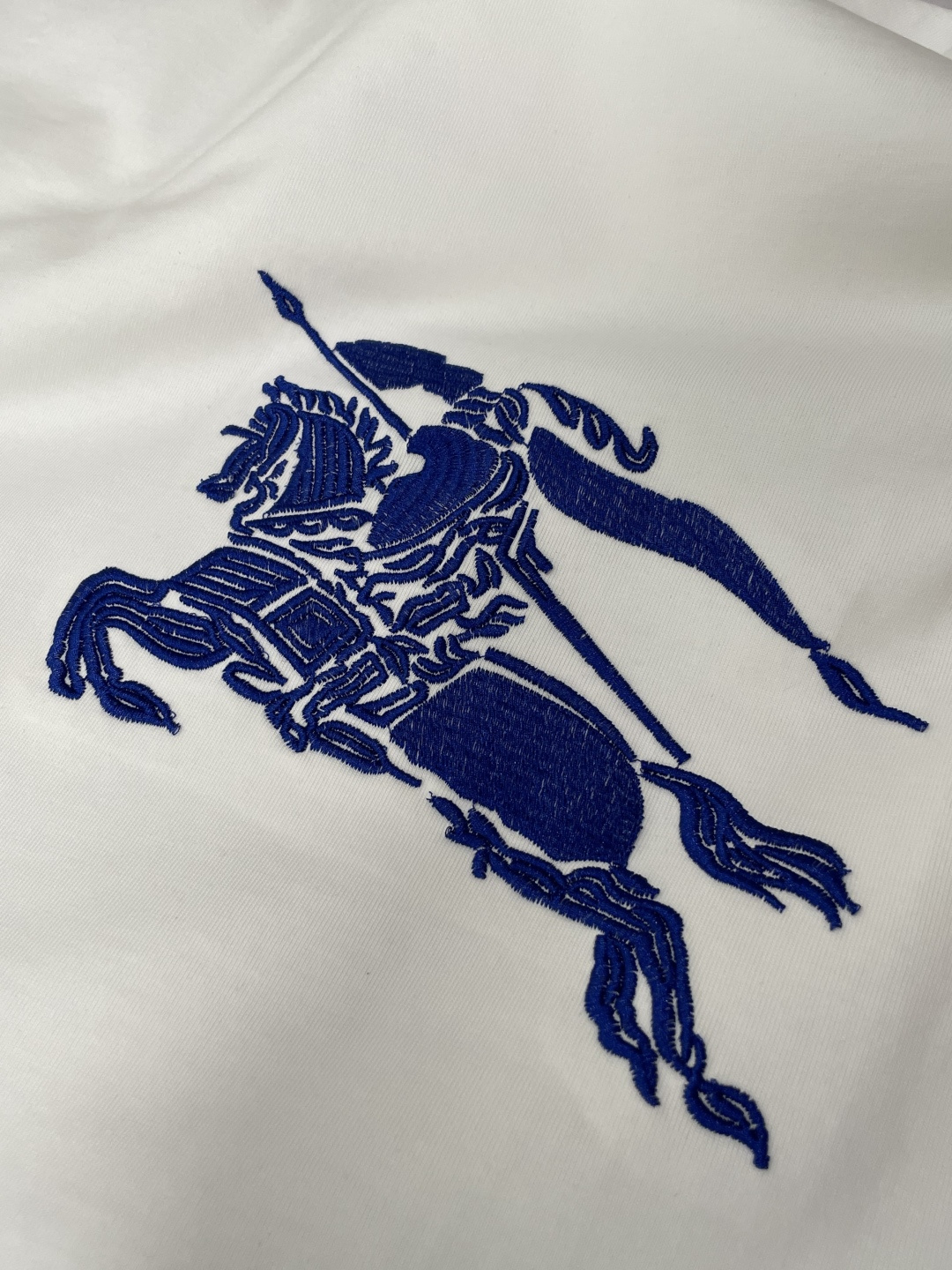 . Bur 2026春夏款/官网同步 面料采用重磅纯棉精梳棉面料,OS宽松版型,上身版型超正!日常百搭,衣橱必备单 . Bur 2026春夏款/官网同步 面料采用重磅纯棉精梳棉面料,OS宽松版型,上身版型超正!日常百搭,衣橱必备单