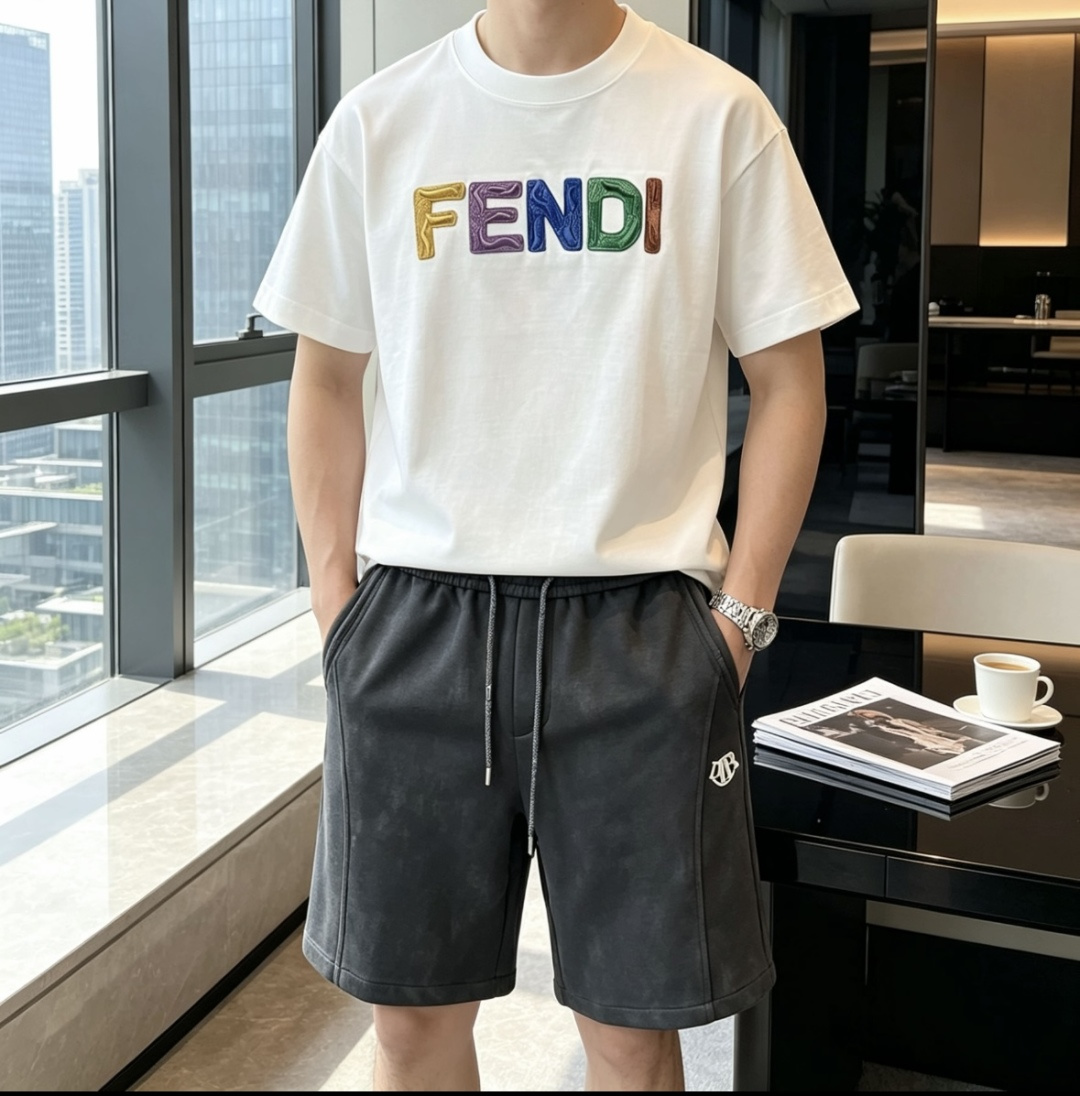 . FD 2026春夏款/官网同步 面料采用重磅纯棉精梳棉面料,OS宽松版型,上身版型超正!日常百搭,衣橱必备单品! . FD 2026春夏款/官网同步 面料采用重磅纯棉精梳棉面料,OS宽松版型,上身版型超正!日常百搭,衣橱必备单品!