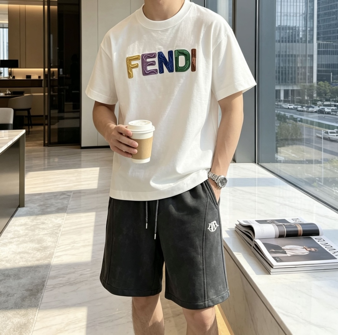 . FD 2026春夏款/官网同步 面料采用重磅纯棉精梳棉面料,OS宽松版型,上身版型超正!日常百搭,衣橱必备单品! . FD 2026春夏款/官网同步 面料采用重磅纯棉精梳棉面料,OS宽松版型,上身版型超正!日常百搭,衣橱必备单品!