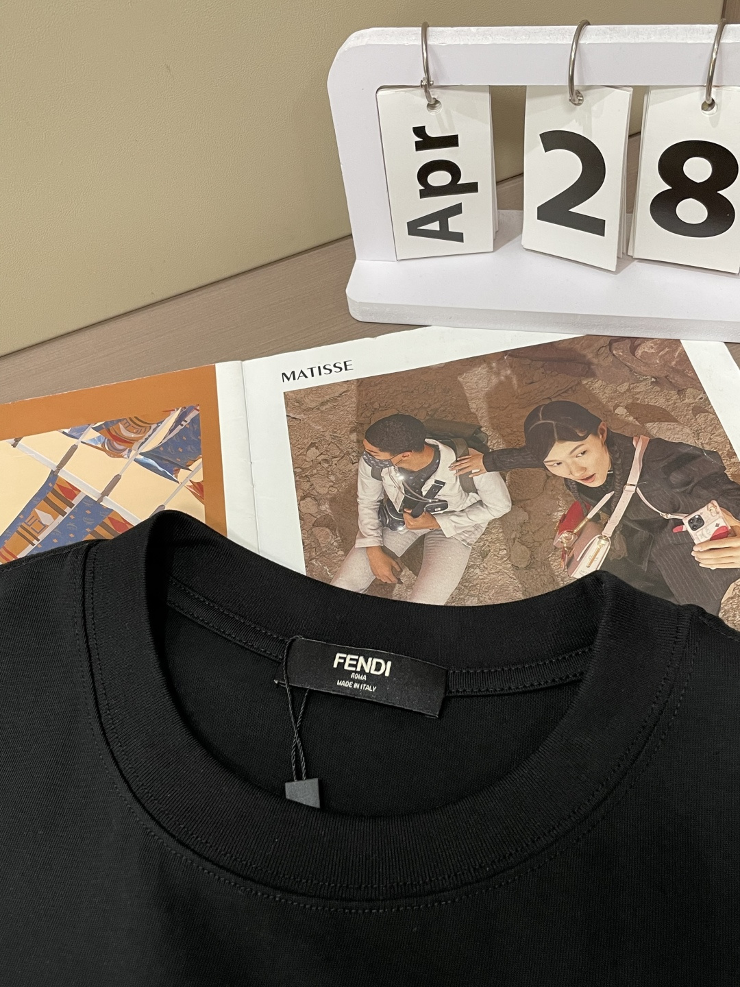 . FD 2026春夏款/官网同步 面料采用重磅纯棉精梳棉面料,OS宽松版型,上身版型超正!日常百搭,衣橱必备单品! . FD 2026春夏款/官网同步 面料采用重磅纯棉精梳棉面料,OS宽松版型,上身版型超正!日常百搭,衣橱必备单品!