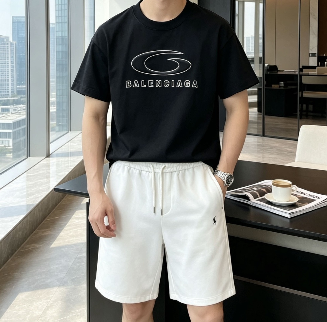 . 巴黎 2026春夏款/官网同步 面料采用重磅纯棉精梳棉面料,OS宽松版型,上身版型超正!日常百搭,衣橱必备单品! . 巴黎 2026春夏款/官网同步 面料采用重磅纯棉精梳棉面料,OS宽松版型,上身版型超正!日常百搭,衣橱必备单品!