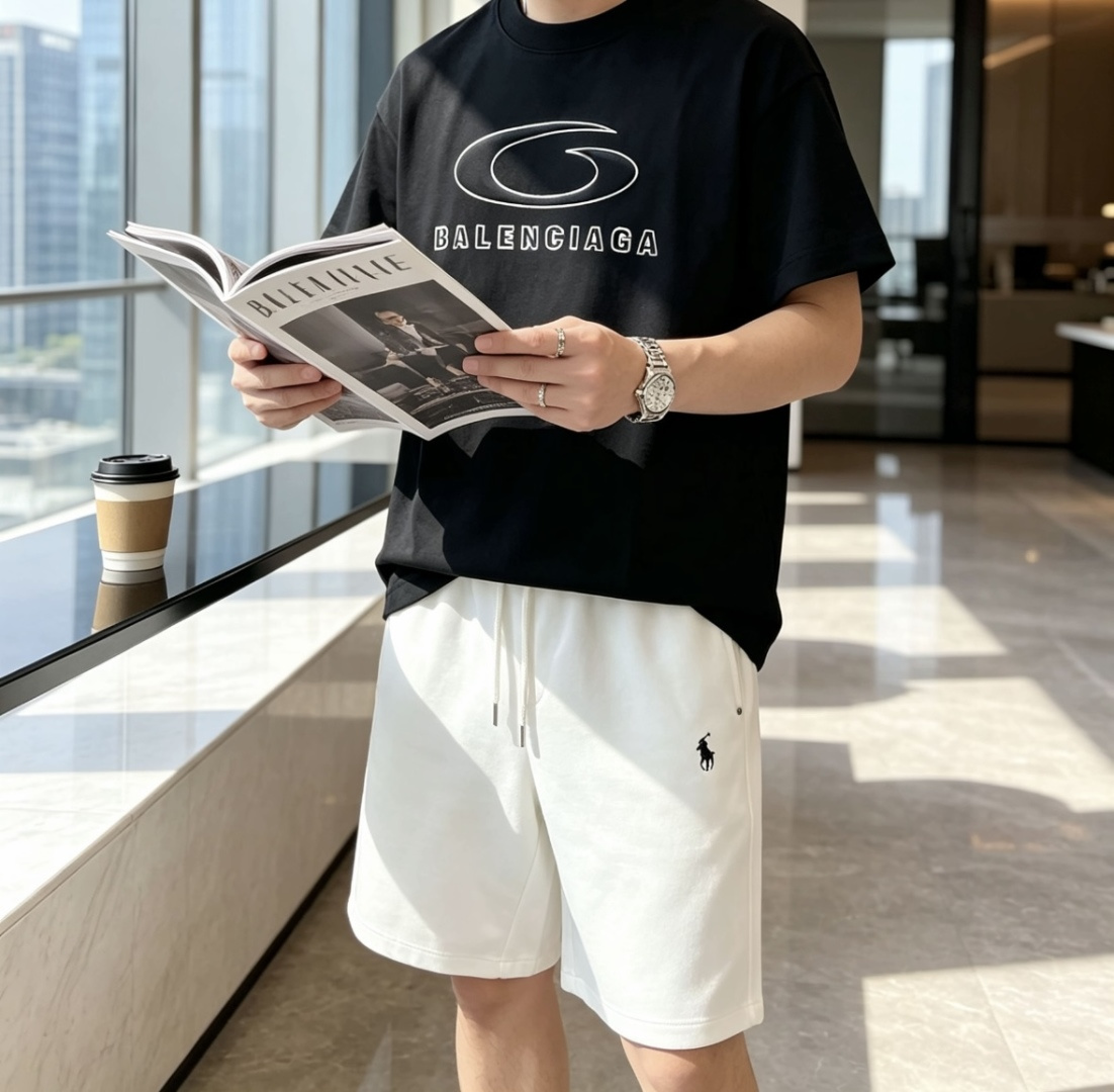 . 巴黎 2026春夏款/官网同步 面料采用重磅纯棉精梳棉面料,OS宽松版型,上身版型超正!日常百搭,衣橱必备单品! . 巴黎 2026春夏款/官网同步 面料采用重磅纯棉精梳棉面料,OS宽松版型,上身版型超正!日常百搭,衣橱必备单品!