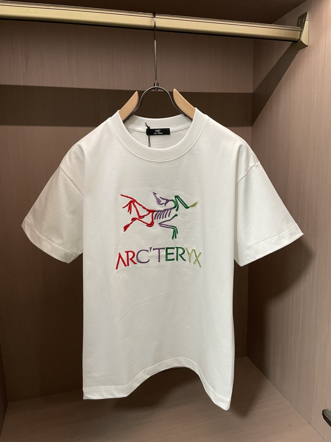 . 鸟家 2026春夏款/官网同步 面料采用重磅纯棉精梳棉面料,OS宽松版型,上身版型超正!日常百搭,衣橱必备单品! . 鸟家 2026春夏款/官网同步 面料采用重磅纯棉精梳棉面料,OS宽松版型,上身版型超正!日常百搭,衣橱必备单品!