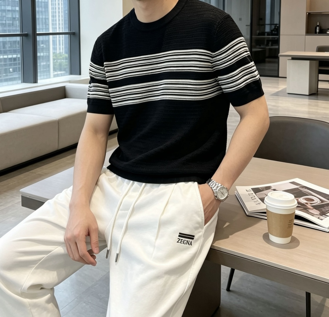 杰尼亚 2026春夏新品 甄选细腻透气针织面料，立体横条肌理自带高级质感，轻薄透气不闷汗，兼顾舒适度与版