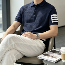 TB 2026ss夏季新品男士针织翻领短袖衫!独家首发 采用纤维超细与高弹的伊力特纱线织造而成,质感与纹 TB 2026ss夏季新品男士针织翻领短袖衫!独家首发 采用纤维超细与高弹的伊力特纱线织造而成,质感与纹