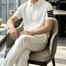 TB 2026ss夏季新品男士针织翻领短袖衫!独家首发 采用纤维超细与高弹的伊力特纱线织造而成,质感与纹 TB 2026ss夏季新品男士针织翻领短袖衫!独家首发 采用纤维超细与高弹的伊力特纱线织造而成,质感与纹