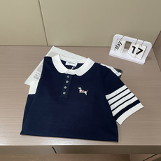 TB 2026ss夏季新品男士针织翻领短袖衫!独家首发 采用纤维超细与高弹的伊力特纱线织造而成,质感与纹 TB 2026ss夏季新品男士针织翻领短袖衫!独家首发 采用纤维超细与高弹的伊力特纱线织造而成,质感与纹