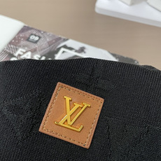 Lv 2026ss夏季新品男士针织圆领短袖衫!独家首发 采用纤维超细与高弹的伊力特纱线织造而成,质感与纹 Lv 2026ss夏季新品男士针织圆领短袖衫!独家首发 采用纤维超细与高弹的伊力特纱线织造而成,质感与纹
