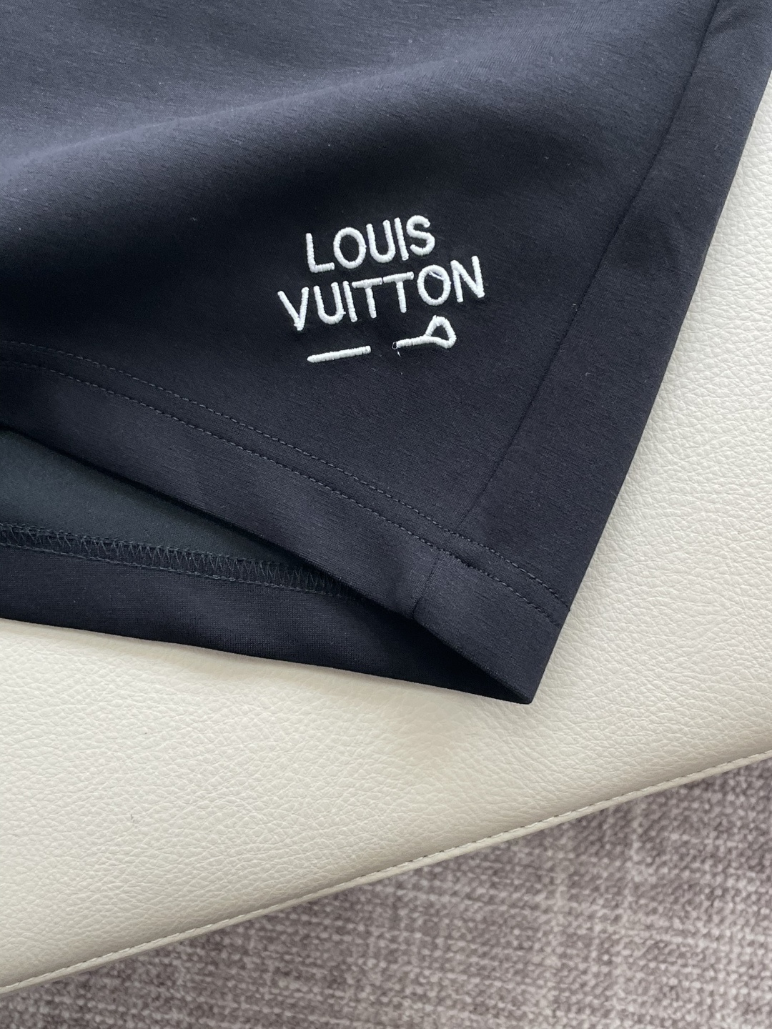 Lv 重磅推荐！2026ss夏装新品 专柜在售 最新系列图案logo短裤 必须人手一件的节奏！进口顶极高