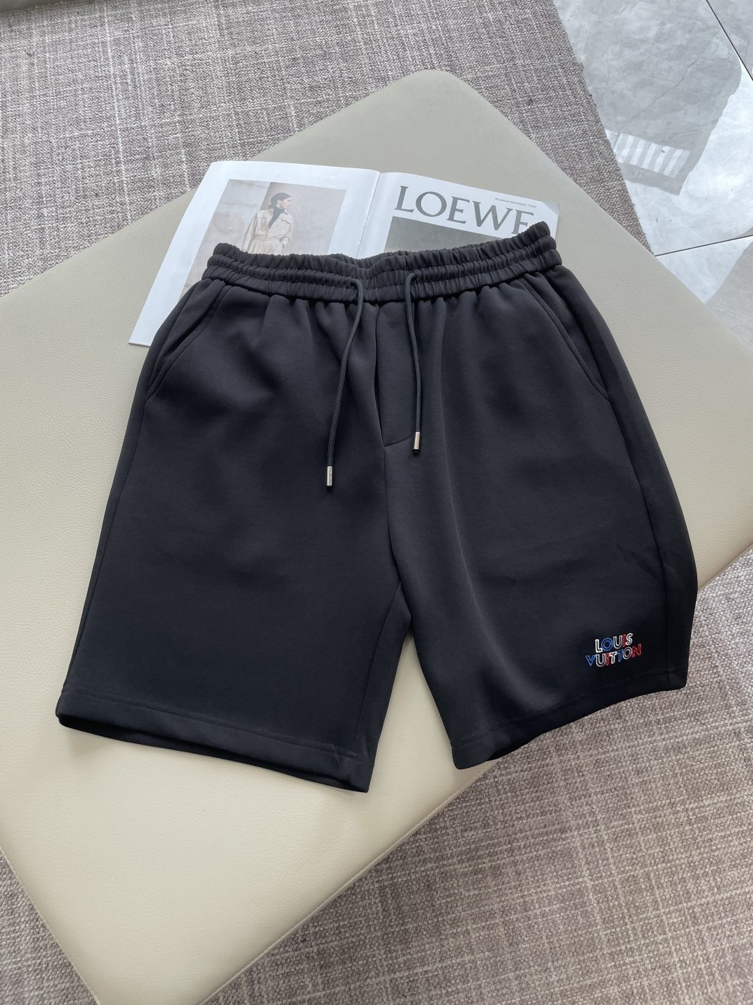 Lv 重磅推荐！2026ss夏装新品 专柜在售 最新系列图案logo短裤 必须人手一件的节奏！进口顶极高
