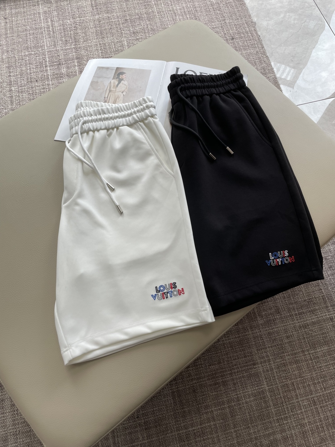 Lv 重磅推荐！2026ss夏装新品 专柜在售 最新系列图案logo短裤 必须人手一件的节奏！进口顶极高