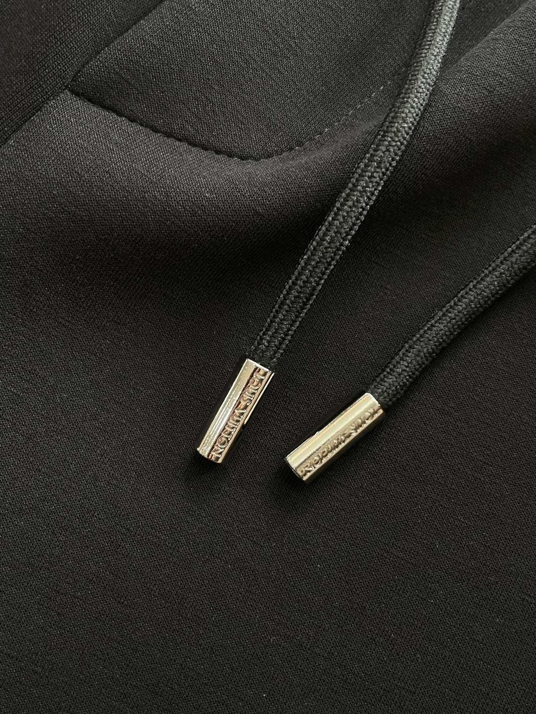 Lv 重磅推荐！2026ss夏装新品 专柜在售 最新系列图案logo短裤 必须人手一件的节奏！进口顶极高