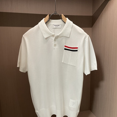 TB 2026ss夏季新品男士针织翻领短袖衫!独家首发 采用纤维超细与高弹的伊力特纱线织造而成,质感与纹 TB 2026ss夏季新品男士针织翻领短袖衫!独家首发 采用纤维超细与高弹的伊力特纱线织造而成,质感与纹