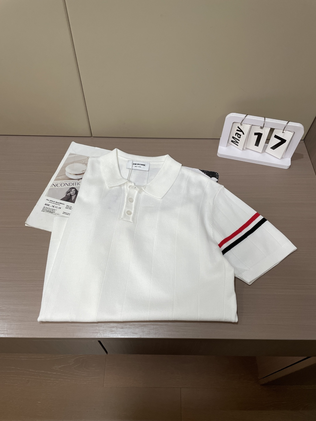 TB 2026ss夏季新品男士针织翻领短袖衫！独家首发 采用纤维超细与高弹的伊力特纱线织造而成，质感与纹