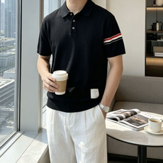 TB 2026ss夏季新品男士针织翻领短袖衫!独家首发 采用纤维超细与高弹的伊力特纱线织造而成,质感与纹 TB 2026ss夏季新品男士针织翻领短袖衫!独家首发 采用纤维超细与高弹的伊力特纱线织造而成,质感与纹