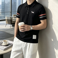 TB 2026ss夏季新品男士针织翻领短袖衫!独家首发 采用纤维超细与高弹的伊力特纱线织造而成,质感与纹 TB 2026ss夏季新品男士针织翻领短袖衫!独家首发 采用纤维超细与高弹的伊力特纱线织造而成,质感与纹