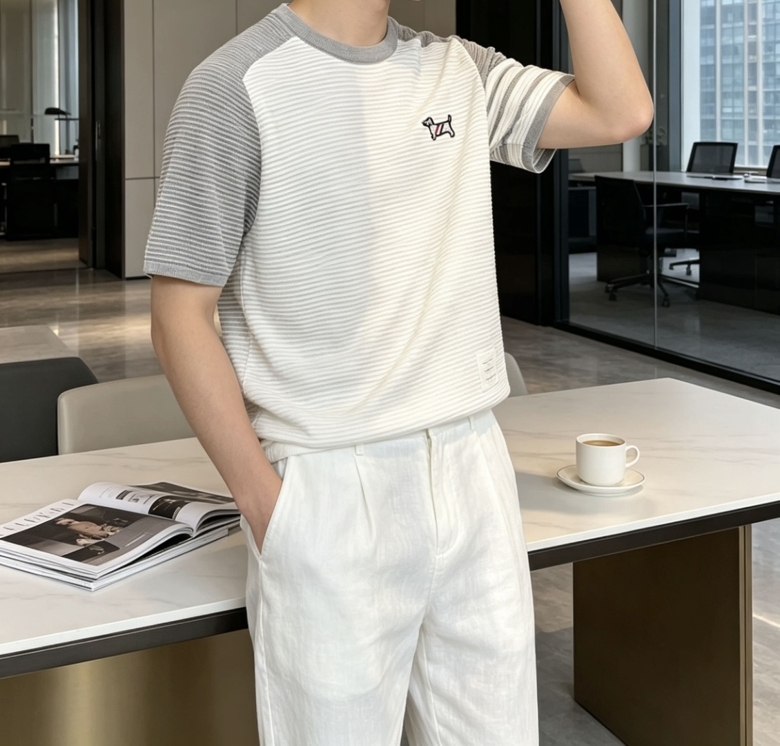TB 2026ss夏季新品男士针织圆领短袖衫！独家首发 采用纤维超细与高弹的伊力特纱线织造而成，质感与纹