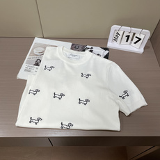 TB 2026ss夏季新品男士针织圆领短袖衫!独家首发 采用纤维超细与高弹的伊力特纱线织造而成,质感与纹 TB 2026ss夏季新品男士针织圆领短袖衫!独家首发 采用纤维超细与高弹的伊力特纱线织造而成,质感与纹