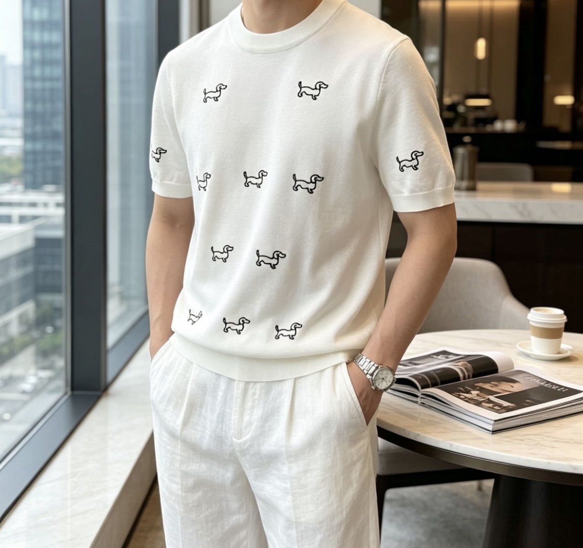 TB 2026ss夏季新品男士针织圆领短袖衫！独家首发 采用纤维超细与高弹的伊力特纱线织造而成，质感与纹