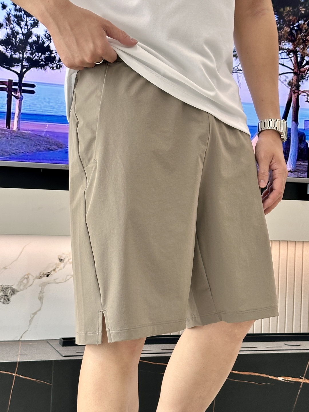 . 迪桑特 26新品短裤 冰感速干面料，夏日体感直降3℃采用高弹冰丝速干面料，触感丝滑凉感，上身自带降温
