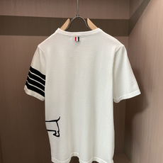 TB 2026ss夏季新品男士针织圆领短袖衫!独家首发 采用纤维超细与高弹的伊力特纱线织造而成,质感与纹 TB 2026ss夏季新品男士针织圆领短袖衫!独家首发 采用纤维超细与高弹的伊力特纱线织造而成,质感与纹