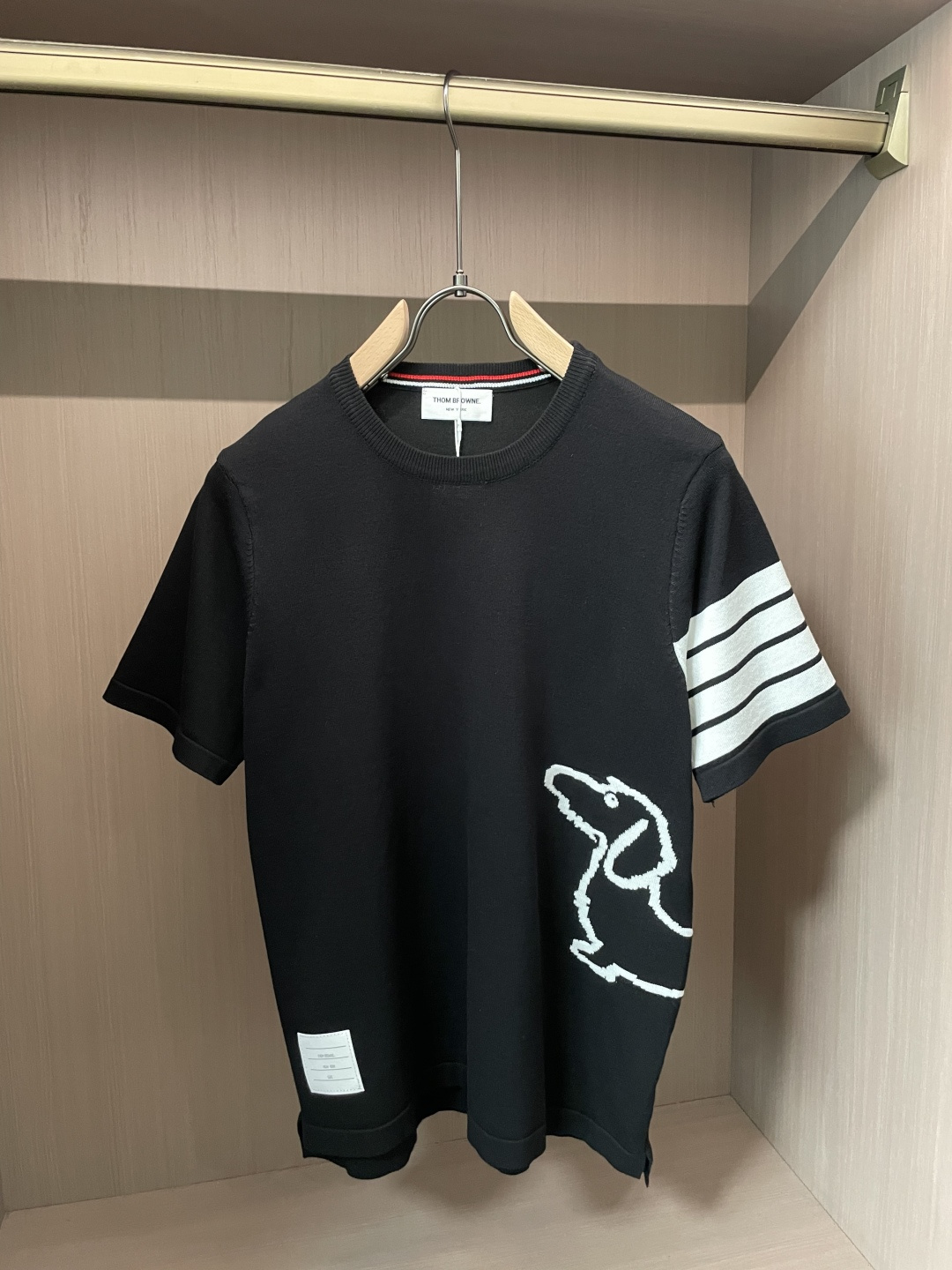 TB 2026ss夏季新品男士针织圆领短袖衫！独家首发 采用纤维超细与高弹的伊力特纱线织造而成，质感与纹