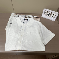 Lv 2026ss夏季新品男士针织圆领短袖衫!独家首发 采用纤维超细与高弹的伊力特纱线织造而成,质感与纹 Lv 2026ss夏季新品男士针织圆领短袖衫!独家首发 采用纤维超细与高弹的伊力特纱线织造而成,质感与纹