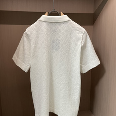 Lv 2026ss夏季新品男士针织圆领短袖衫!独家首发 采用纤维超细与高弹的伊力特纱线织造而成,质感与纹 Lv 2026ss夏季新品男士针织圆领短袖衫!独家首发 采用纤维超细与高弹的伊力特纱线织造而成,质感与纹