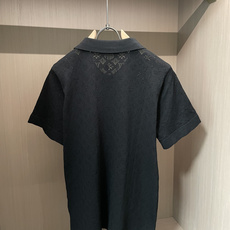Lv 2026ss夏季新品男士针织圆领短袖衫!独家首发 采用纤维超细与高弹的伊力特纱线织造而成,质感与纹 Lv 2026ss夏季新品男士针织圆领短袖衫!独家首发 采用纤维超细与高弹的伊力特纱线织造而成,质感与纹
