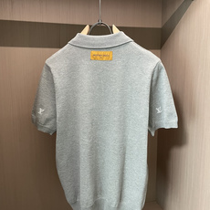 Lv 2026ss夏季新品男士针织圆领短袖衫!独家首发 采用纤维超细与高弹的伊力特纱线织造而成,质感与纹 Lv 2026ss夏季新品男士针织圆领短袖衫!独家首发 采用纤维超细与高弹的伊力特纱线织造而成,质感与纹